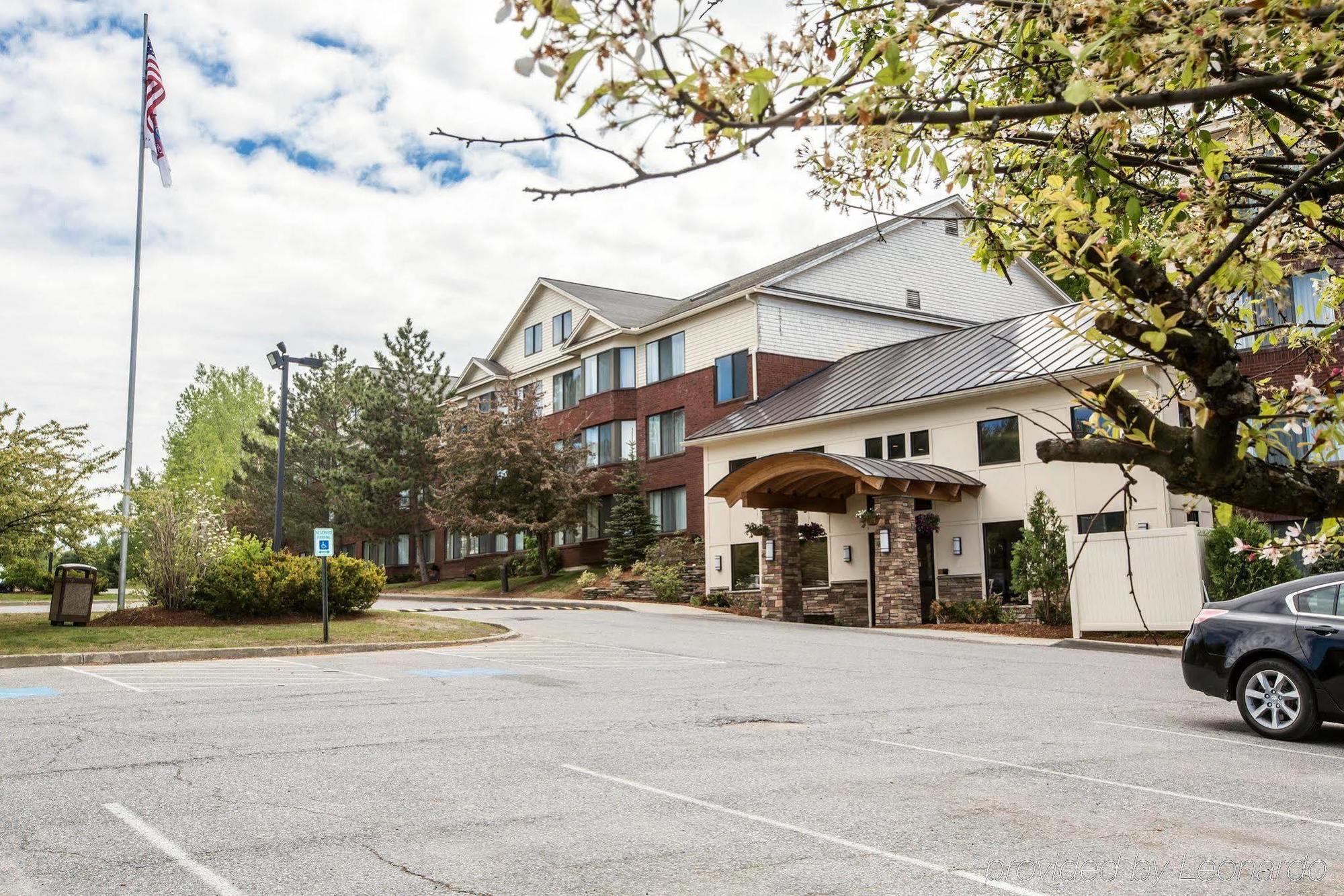Comfort Suites South Burlington Near University Bagian luar foto