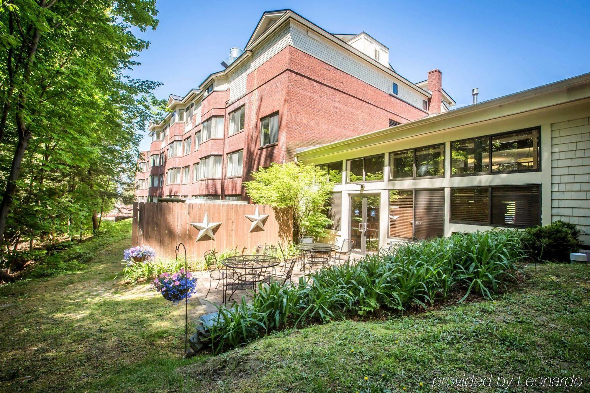 Comfort Suites South Burlington Near University Bagian luar foto