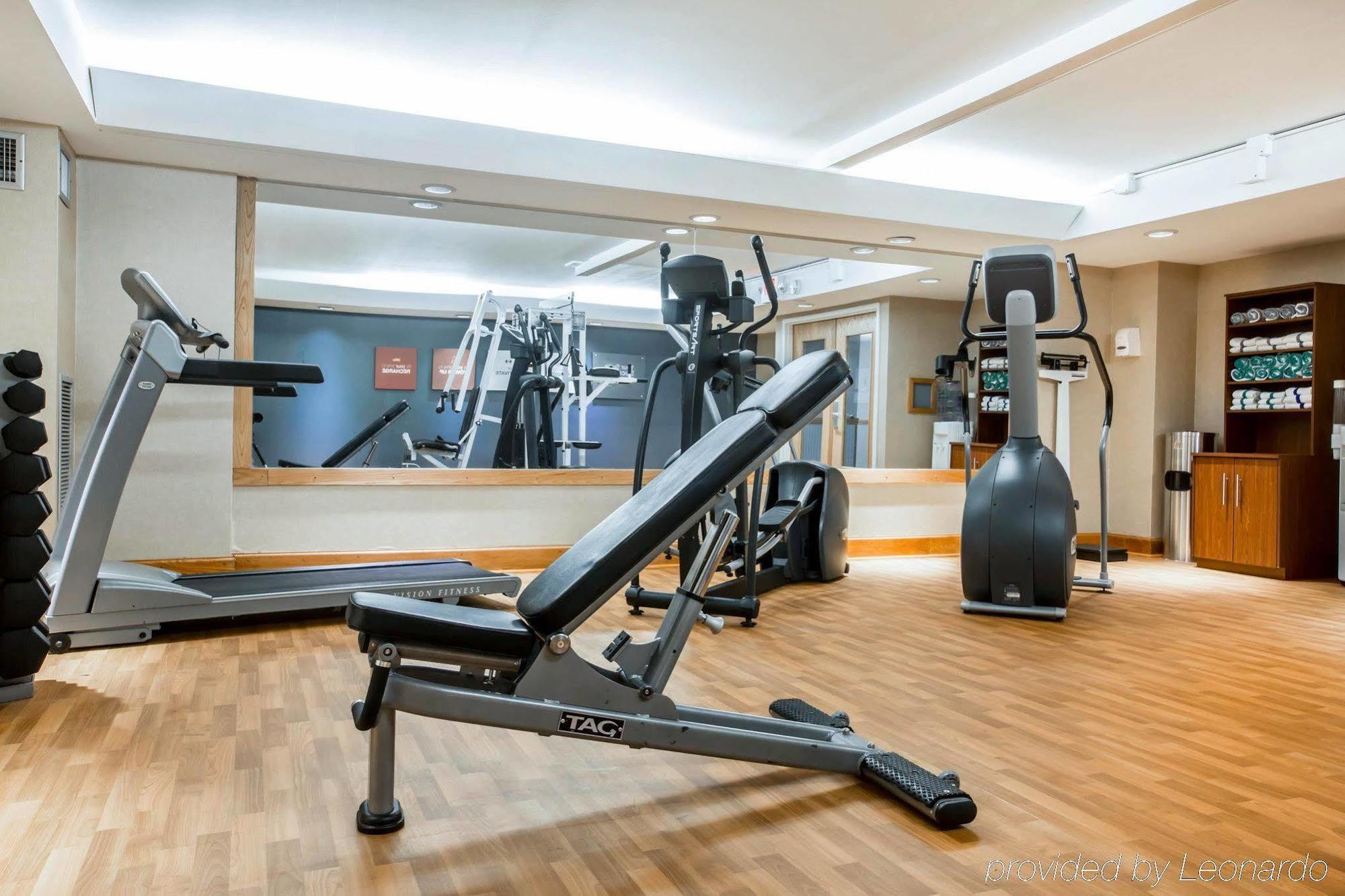 Comfort Suites South Burlington Near University Bagian luar foto