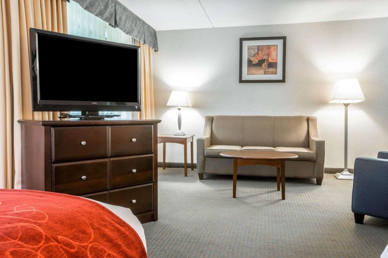 Comfort Suites South Burlington Near University Bagian luar foto