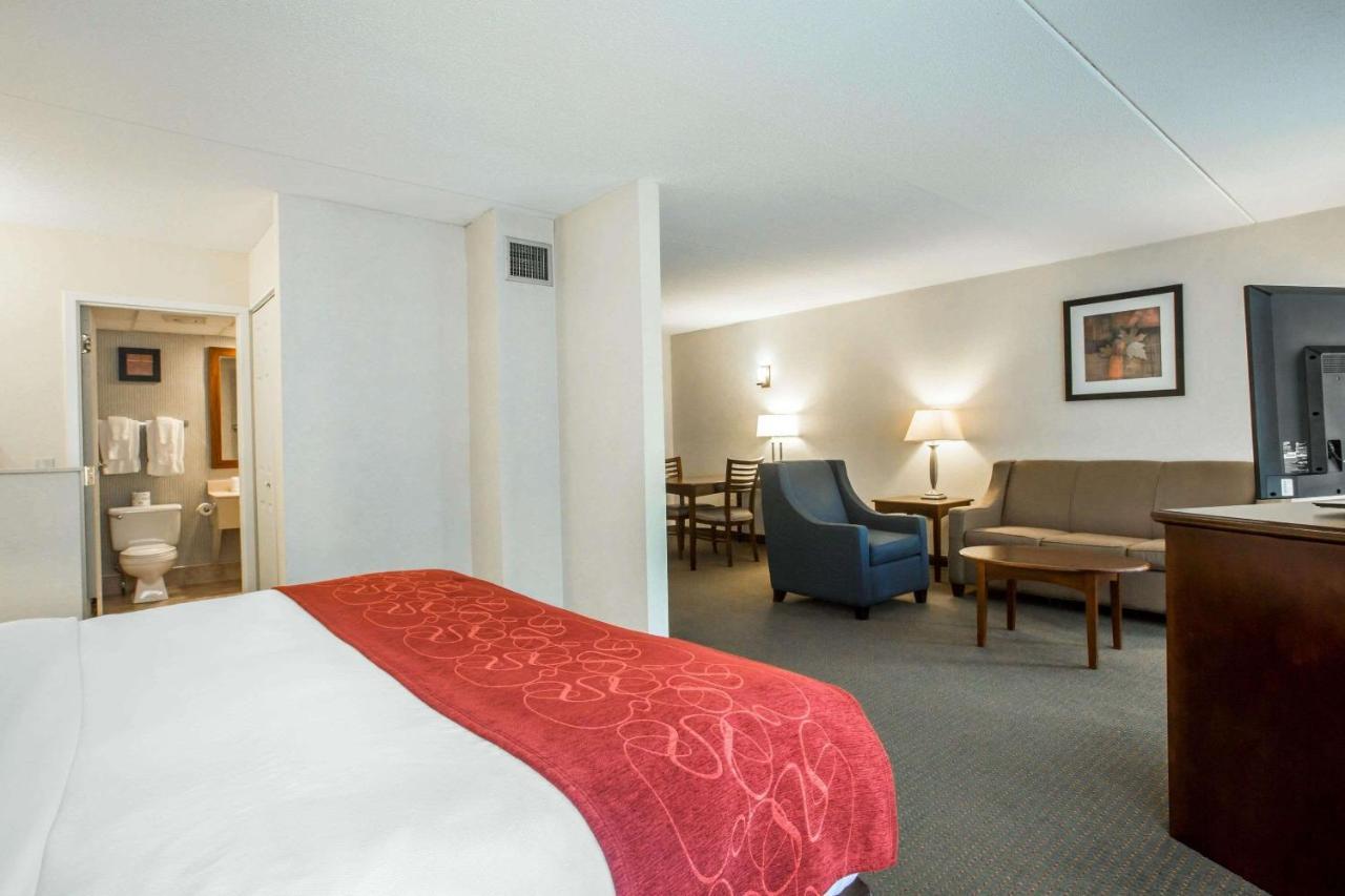 Comfort Suites South Burlington Near University Bagian luar foto