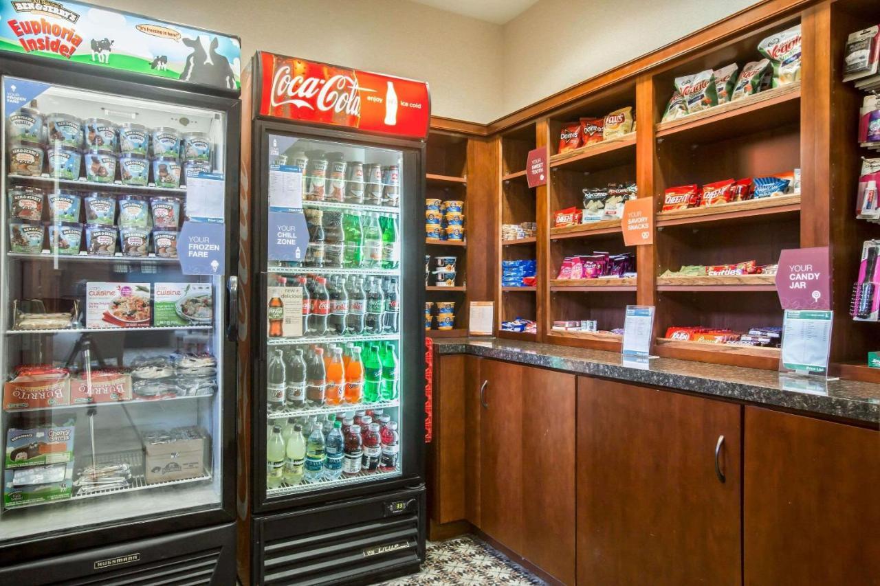 Comfort Suites South Burlington Near University Bagian luar foto