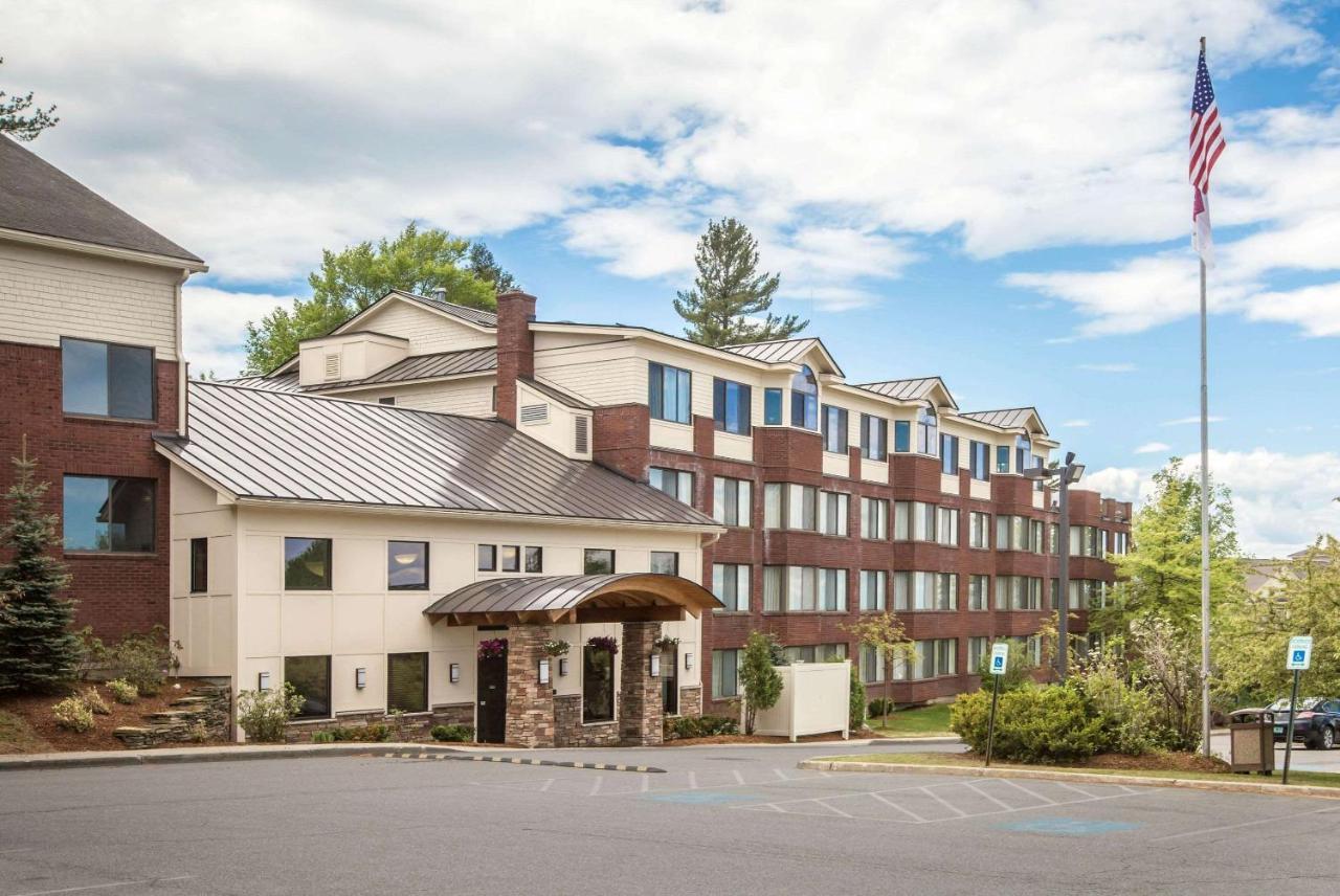 Comfort Suites South Burlington Near University Bagian luar foto