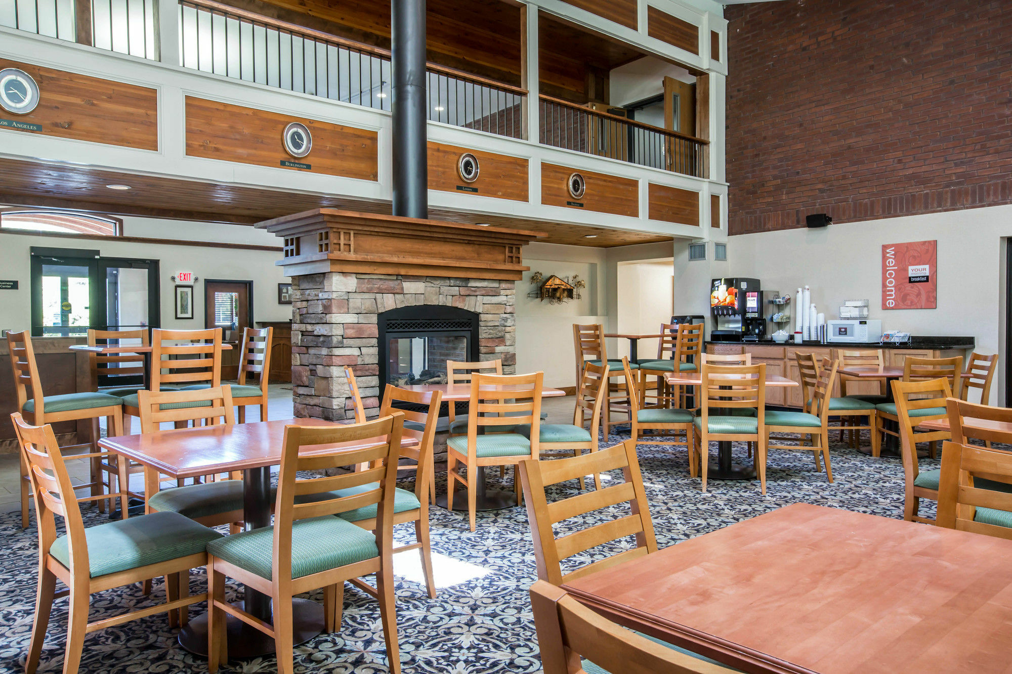 Comfort Suites South Burlington Near University Bagian luar foto